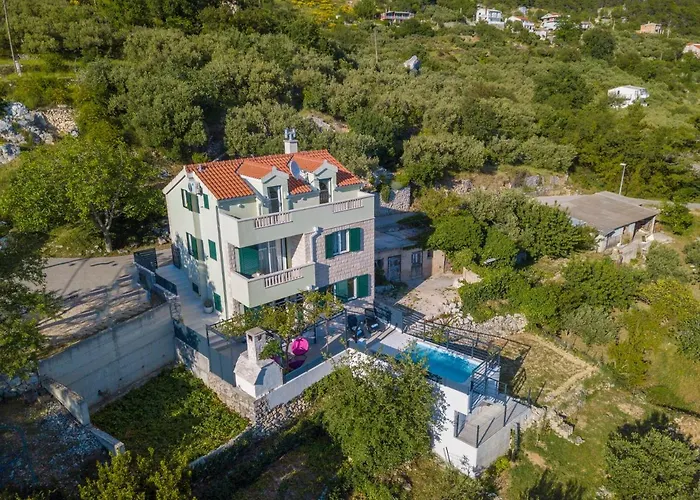 Marina - With Sea View *