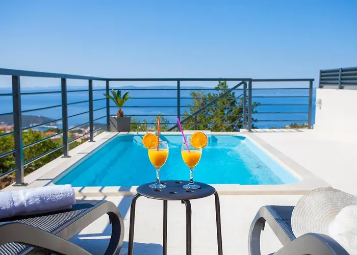 Будинок відпочинку Marina - With Sea View *