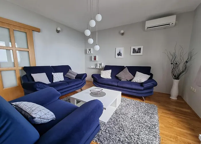 Marina - With Sea View Макарська