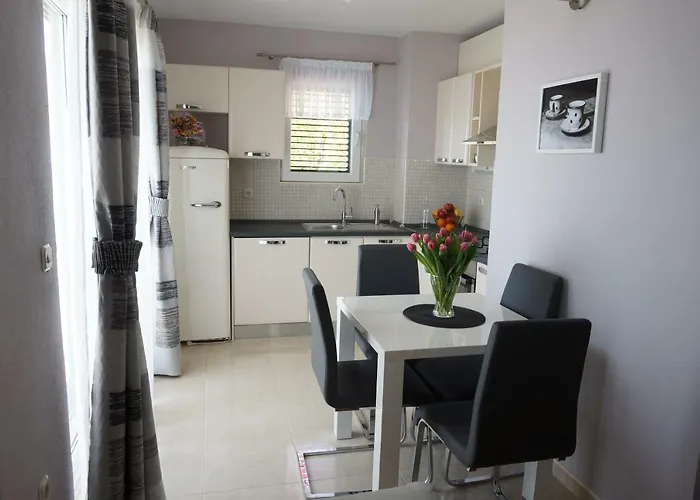 Marina - With Sea View *