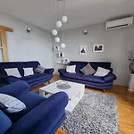 Marina - With Sea View Makarska