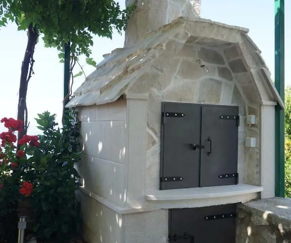 Marina - With Sea View Casa vacanze *