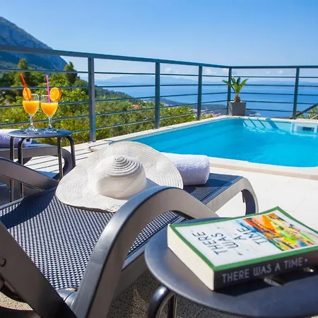 Marina - With Sea View Holiday home Makarska