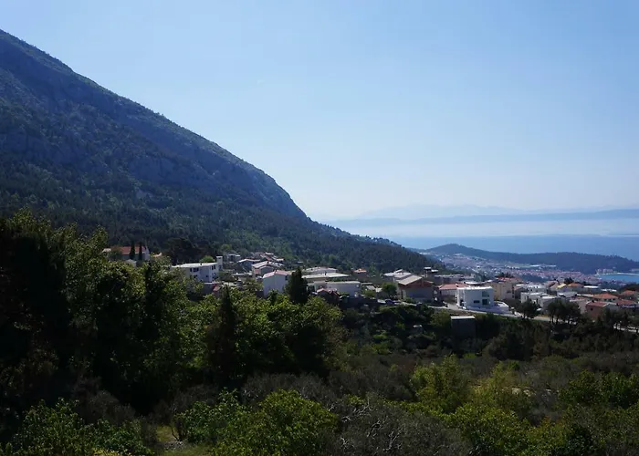 Marina - With Sea View Holiday home *