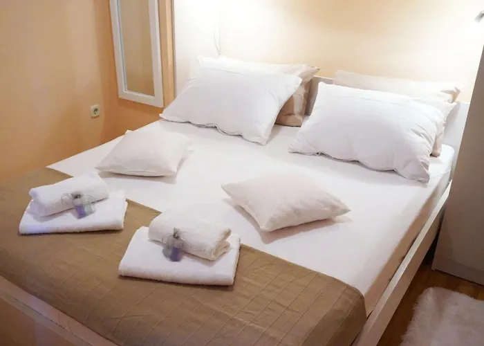 Marina - With Sea View Holiday home Makarska